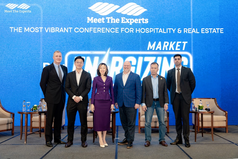 VINHMS SẢI BƯỚC TRÊN HÀNH TRÌNH KIẾN TẠO TƯƠNG LAI NGÀNH KHÁCH SẠN TẠI MEET THE EXPERTS HÀ NỘI